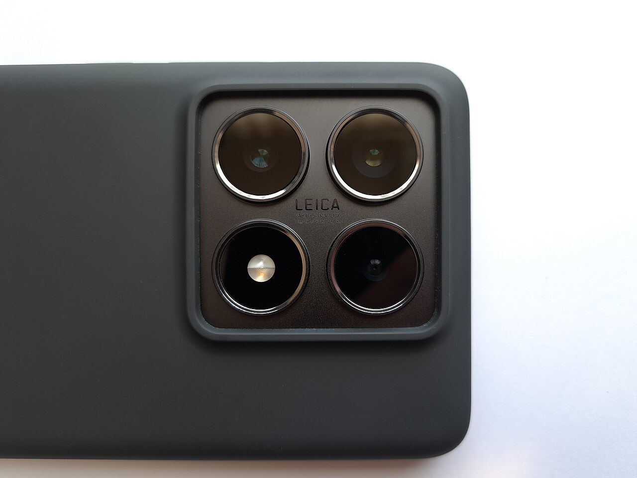 Modul kamera belakang HP flagship Xiaomi