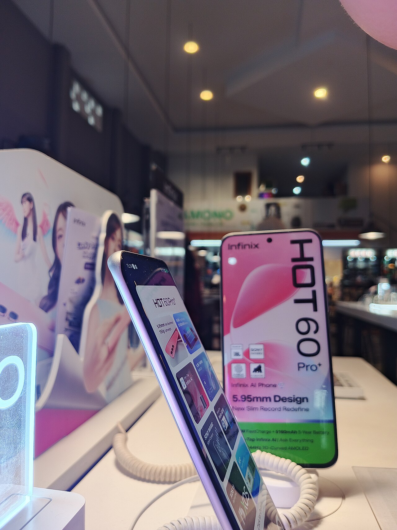 Desain bodi ramping ponsel Infinix