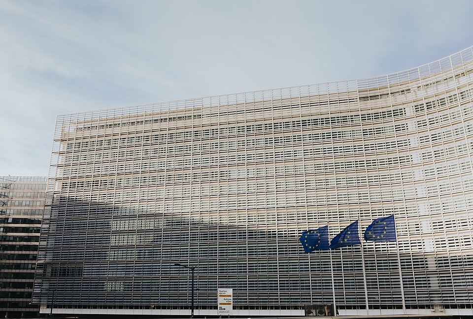 Gedung Berlaymont, markas Komisi Eropa di Brussels yang mengatur regulasi teknologi